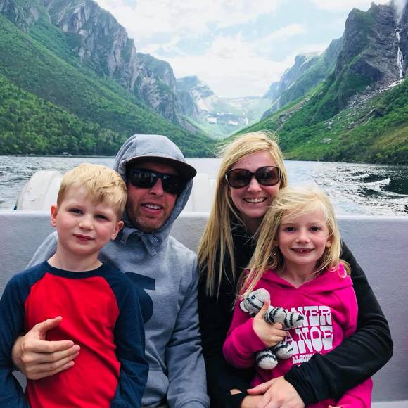 Meet your Posher, Amanda - Picture 1 of 1